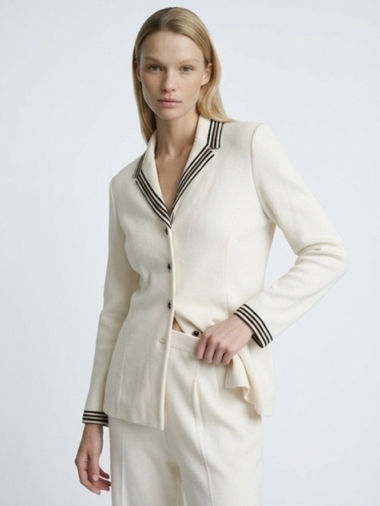 St. John Collection Jackets & Blazers - St. John Collection Cream suit pant SET w/blazer and pant size 10